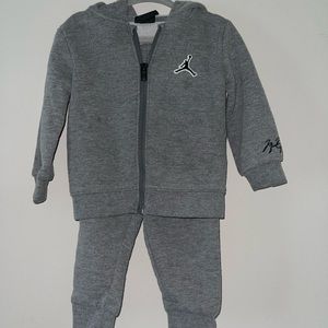 Gray Jordan sweatsuit for toddlers